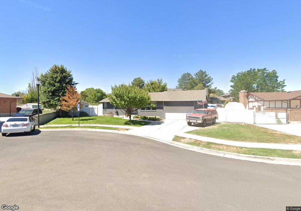 7504 Paddington Cir, West Jordan, UT 84084 - photo 1