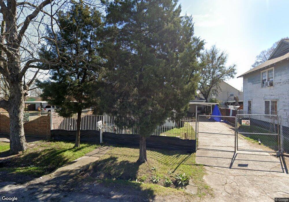 8406 Blackburn St, Houston, TX 77012 - photo 1