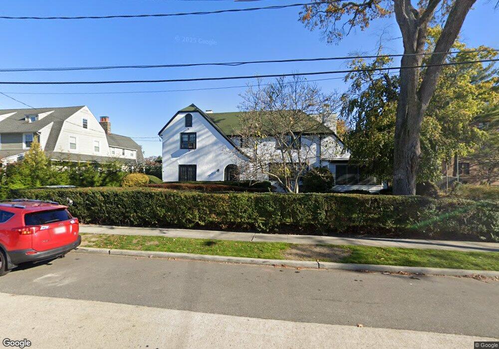 40 Wyckoff Place, Woodmere, NY 11598 - photo 1