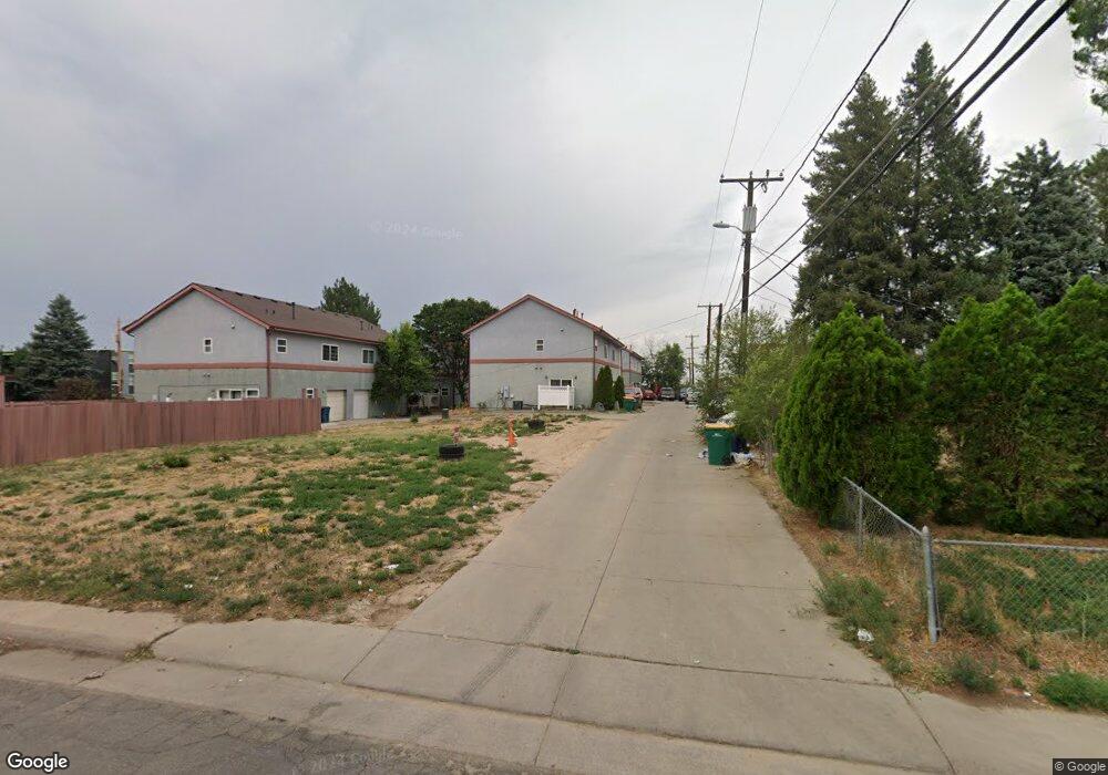 1220 Yosemite St, Aurora, CO 80247 - photo 1