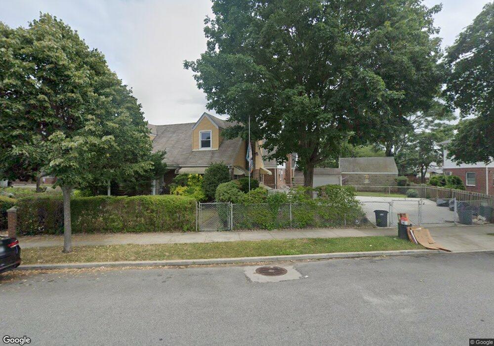 251-18 Shiloh Ave unit 1, Jamaica, NY 11426 - photo 1