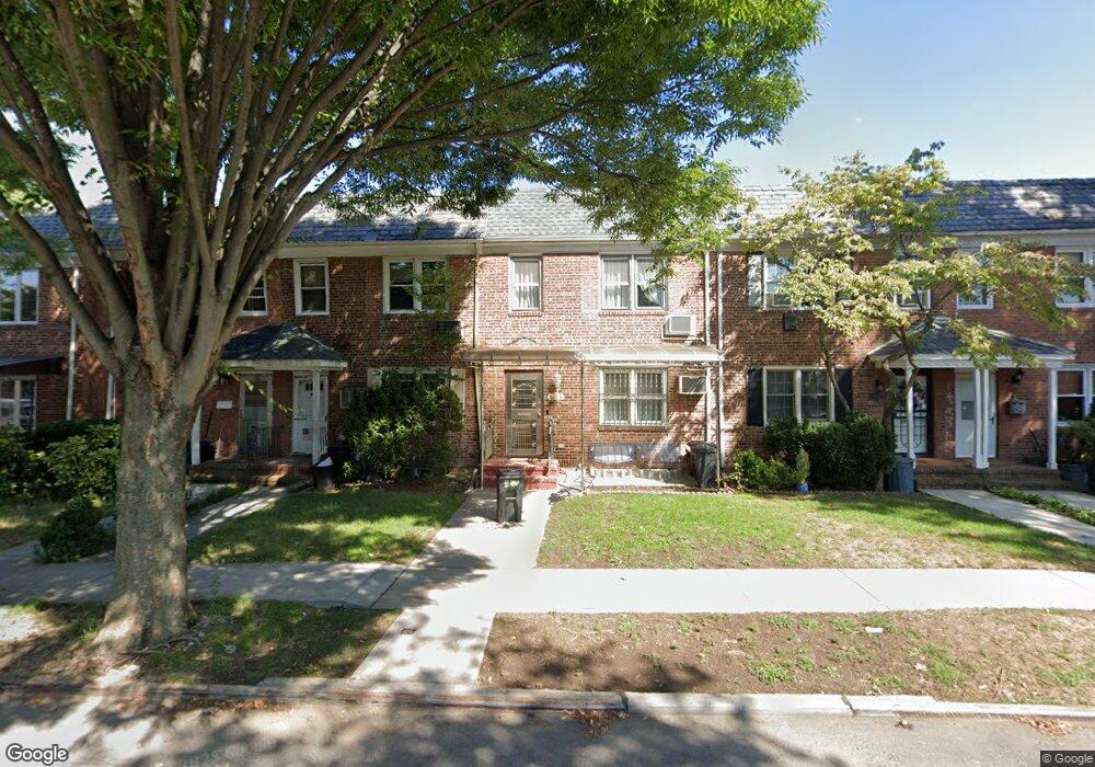 7519 168th St, Fresh Meadows, NY 11366 - photo 1