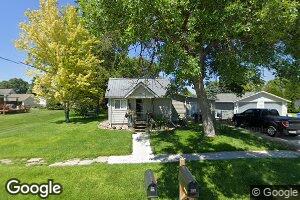 208 E 5th St, Axtell, NE 68924