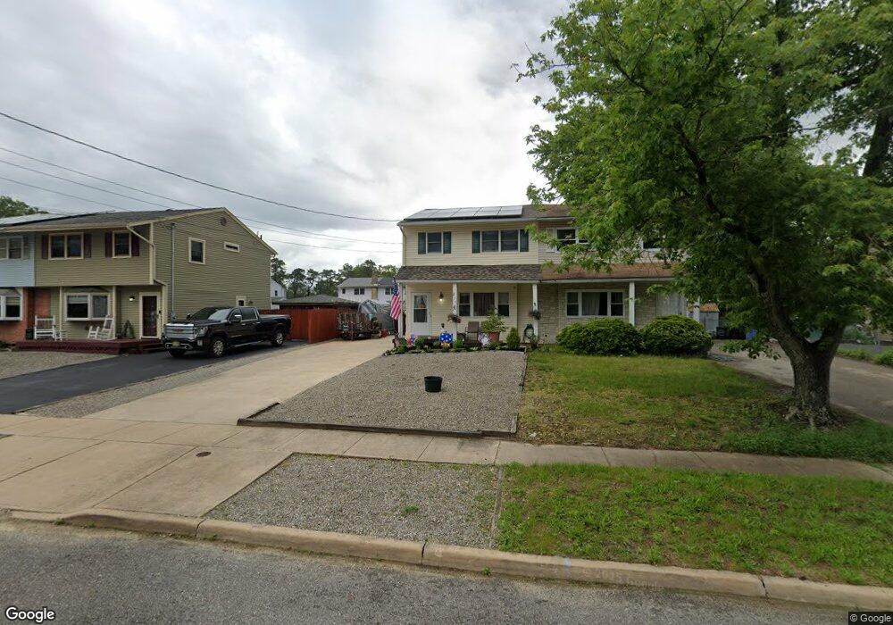 811 Laurel St, Lakehurst, NJ 08733 - photo 1