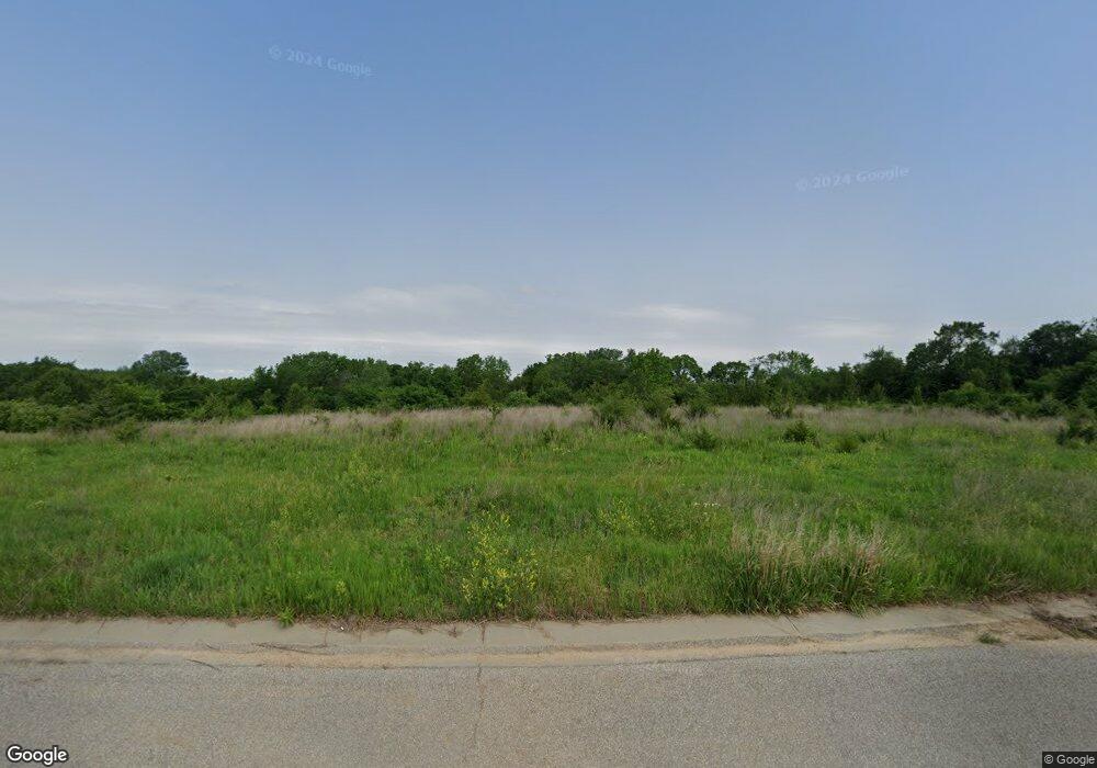 6418 SW 46th St, Topeka, KS 66610 - photo 1