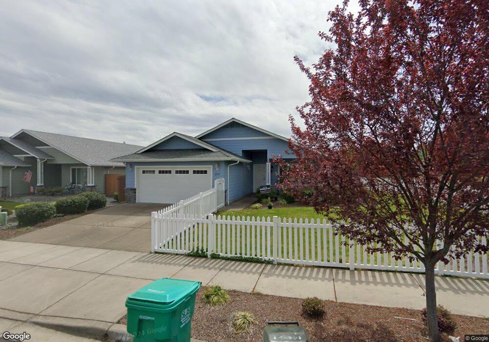 2717 SW Swopes Dr, Grants Pass, OR 97527 - photo 1