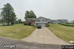 708 Curtis Ct, Eureka, IL 61530