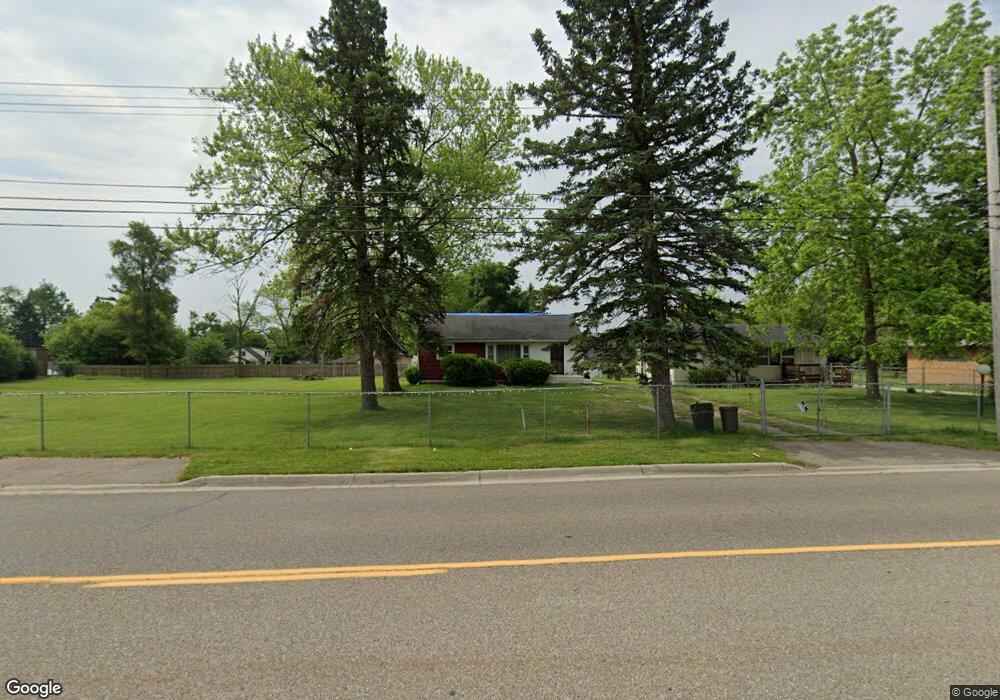 1160 E Coldwater Rd, Flint, MI 48505 - photo 1