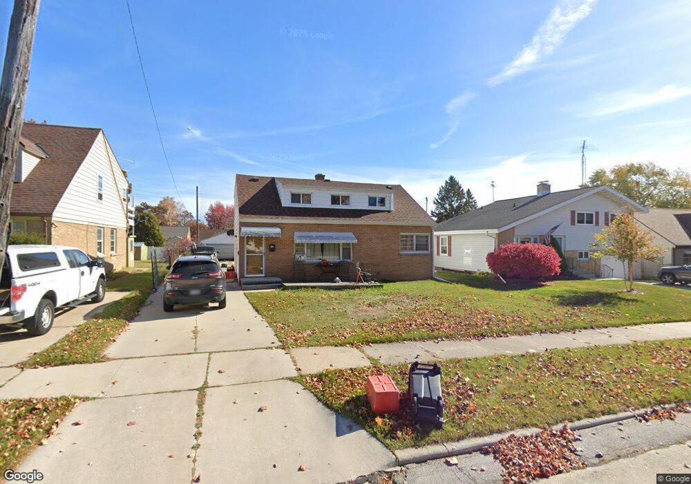 1317 N 10th St, Manitowoc, WI 54220 - photo 1