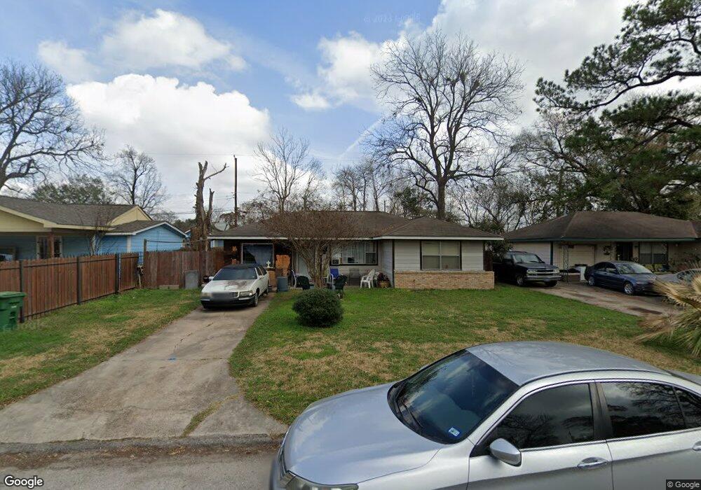 3063 Charter Oaks Dr, Houston, TX 77093 - photo 1