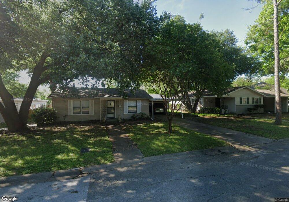 1113 Bales St, Cleburne, TX 76033 - photo 1