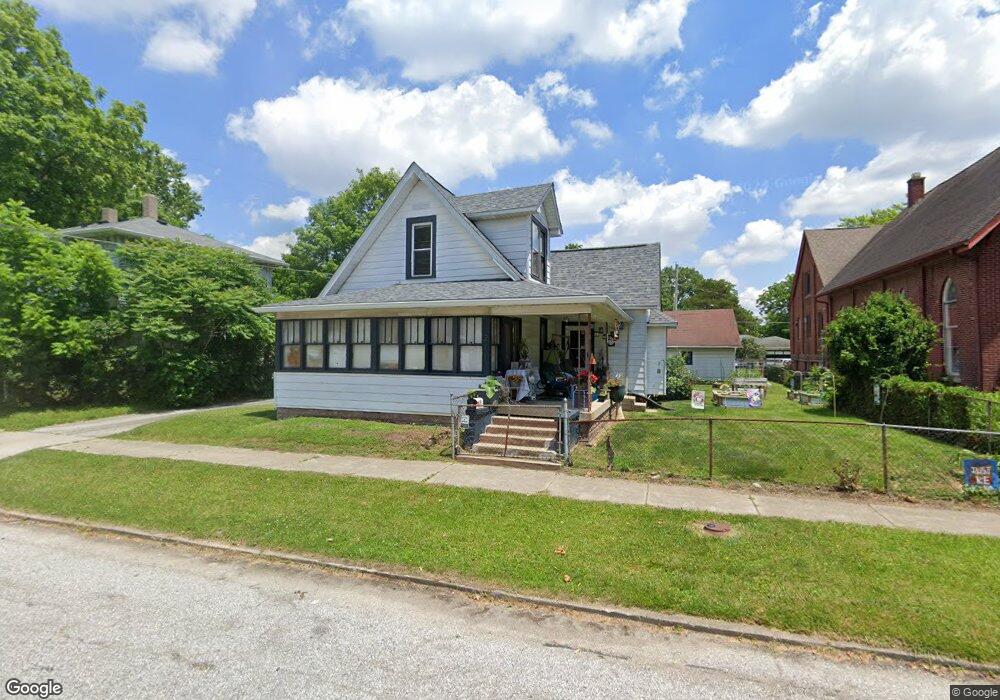 211 N Vine St, Plainfield, IN 46168 - photo 1