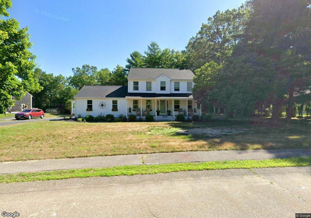 287 Edgewater Dr, Pembroke, MA 02359 - photo 1