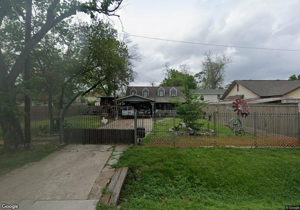 913 Caplin St, Houston, TX 77022 - photo 1
