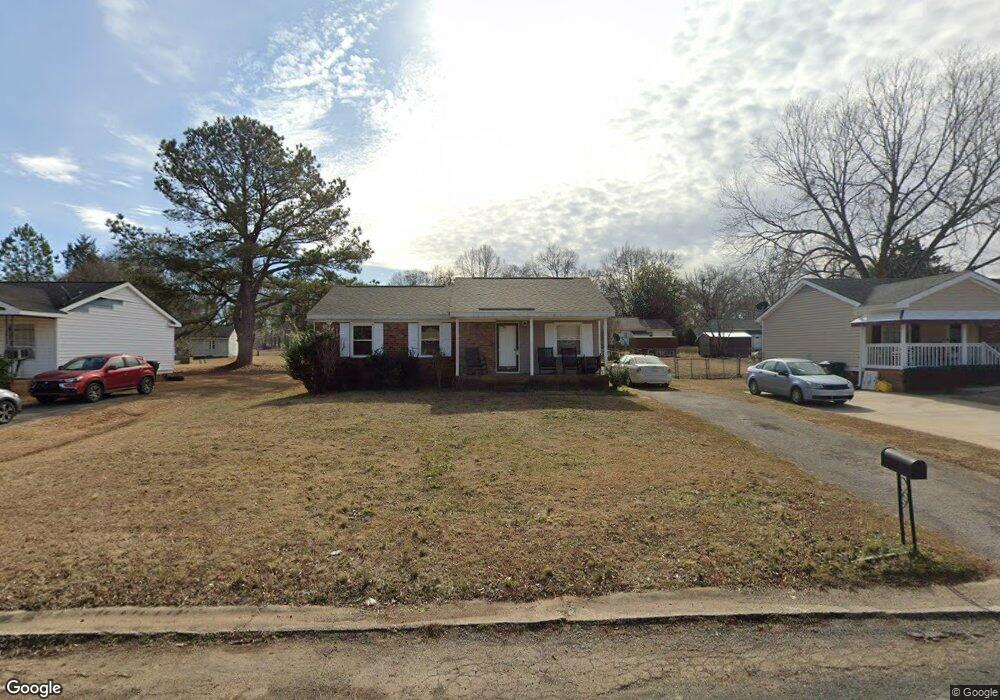 106 Queensgate Rd, Clover, SC 29710 - photo 1