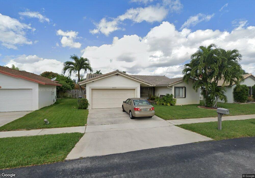 10121 SW 16th Ct, Davie, FL 33324 - photo 1