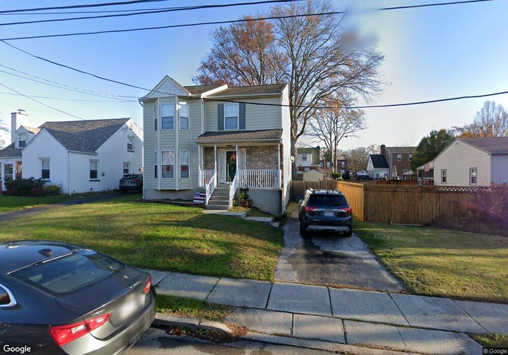 218 Edgewood Ave, Folsom, PA 19033 - photo 1