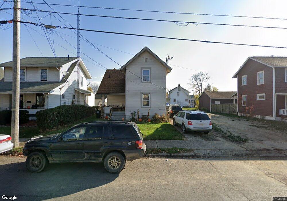 1116 Clarendon Ave SW, Canton, OH 44710 - photo 1