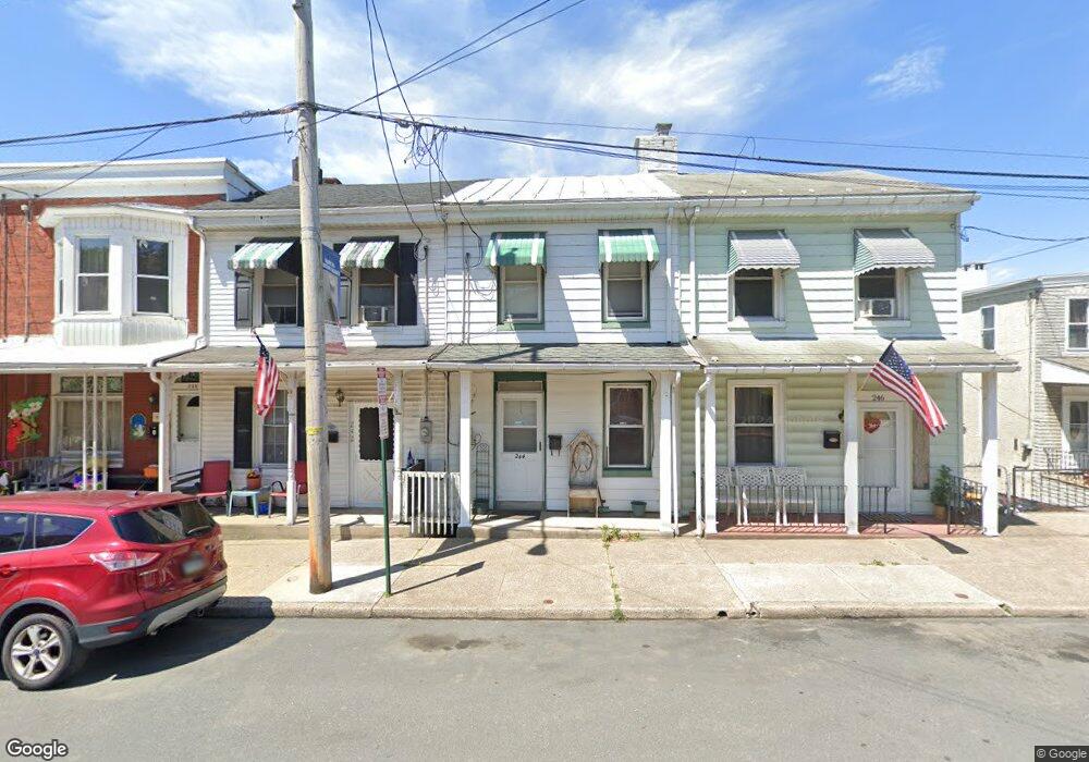 244 N 3rd St, Hamburg, PA 19526 - photo 1