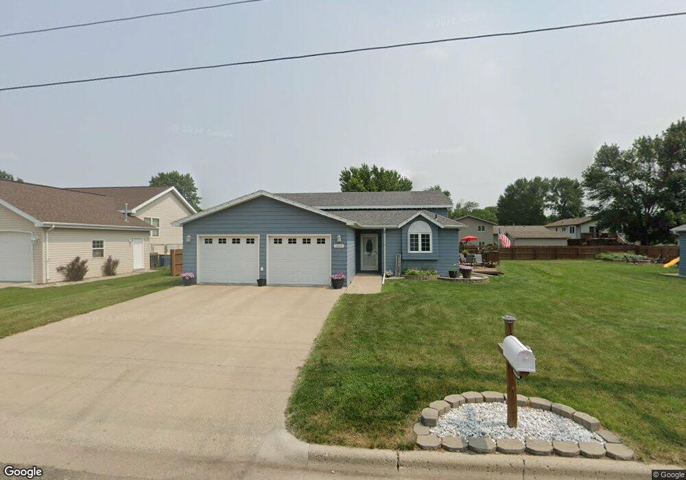 1810 7th Ave NE, Jamestown, ND 58401 - photo 1