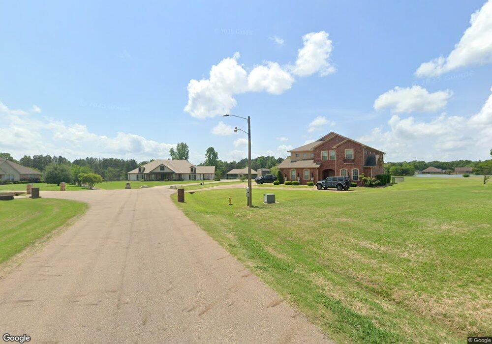 385 Beaver Lake Cir, Texarkana, TX 75501 - photo 1