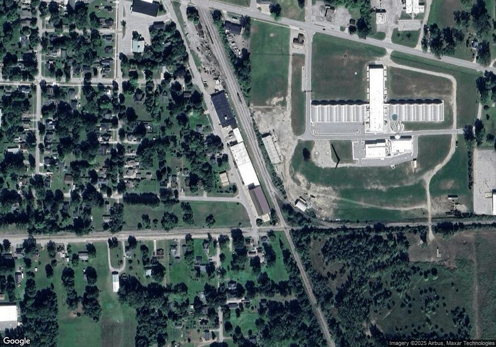 215 S Sherman St, Vassar, MI 48768 - photo 1