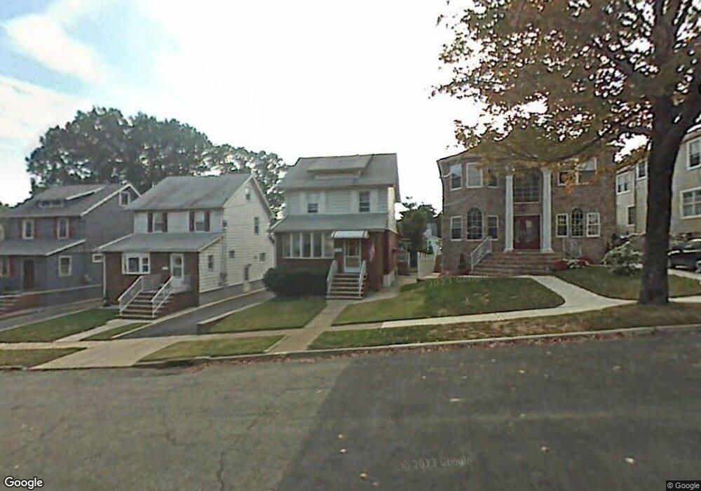 670 Teneyck Ave, Lyndhurst, NJ 07071 - photo 1