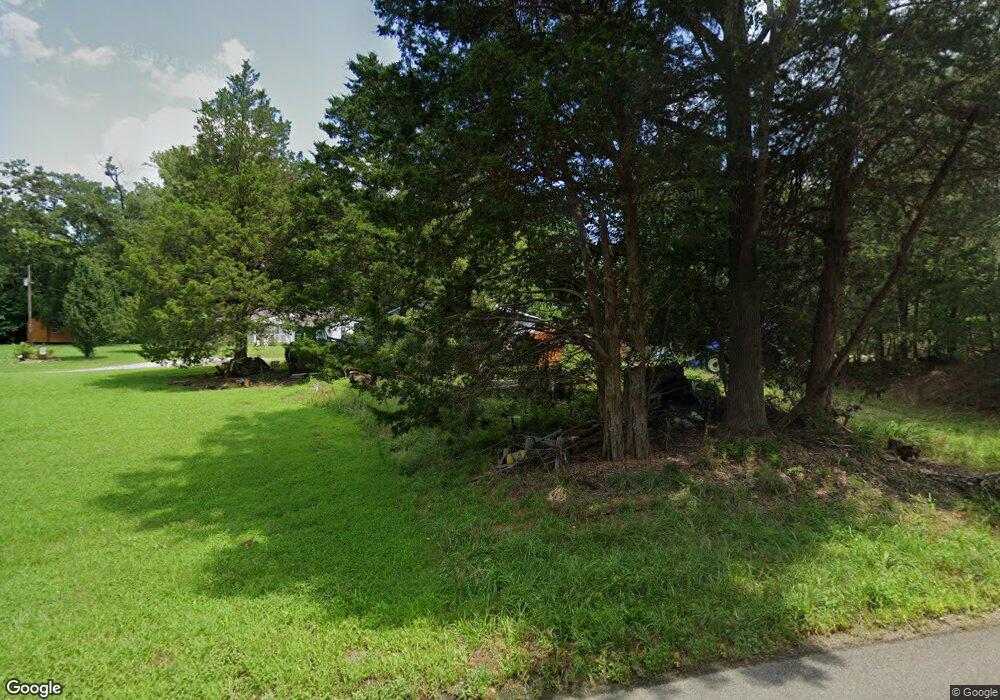 906 Oakes Rd, Kenbridge, VA 23944 - photo 1