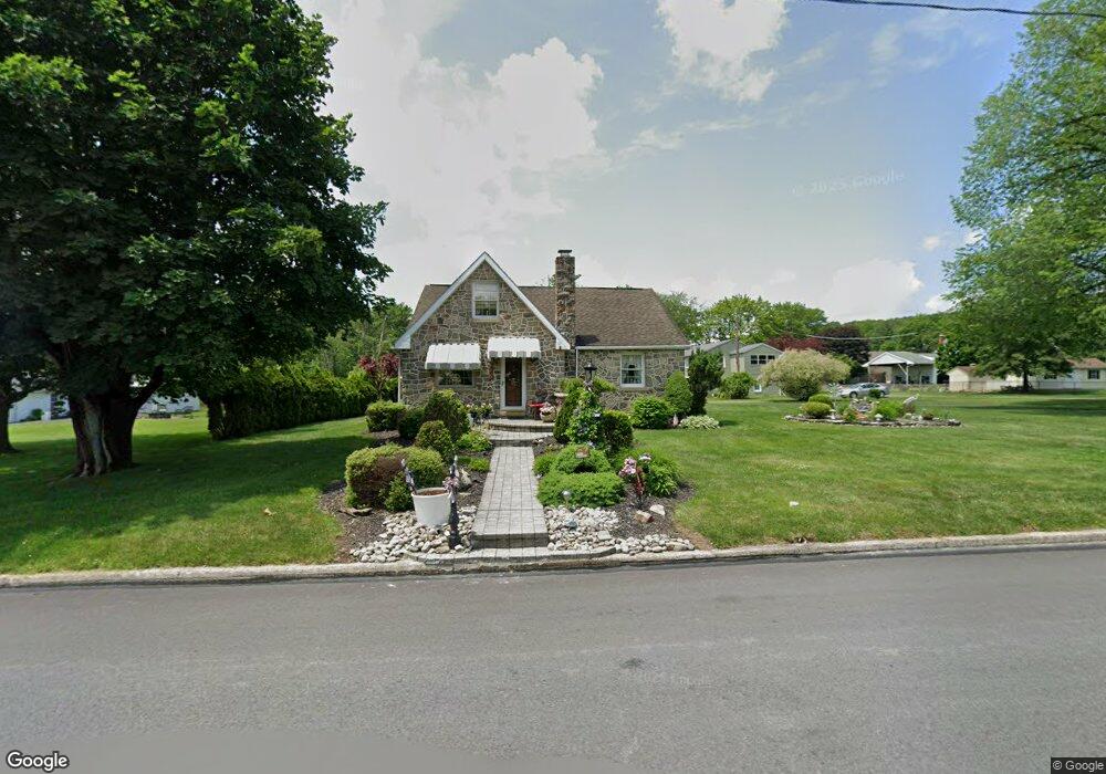 639 N Warren St, Orwigsburg, PA 17961 - photo 1