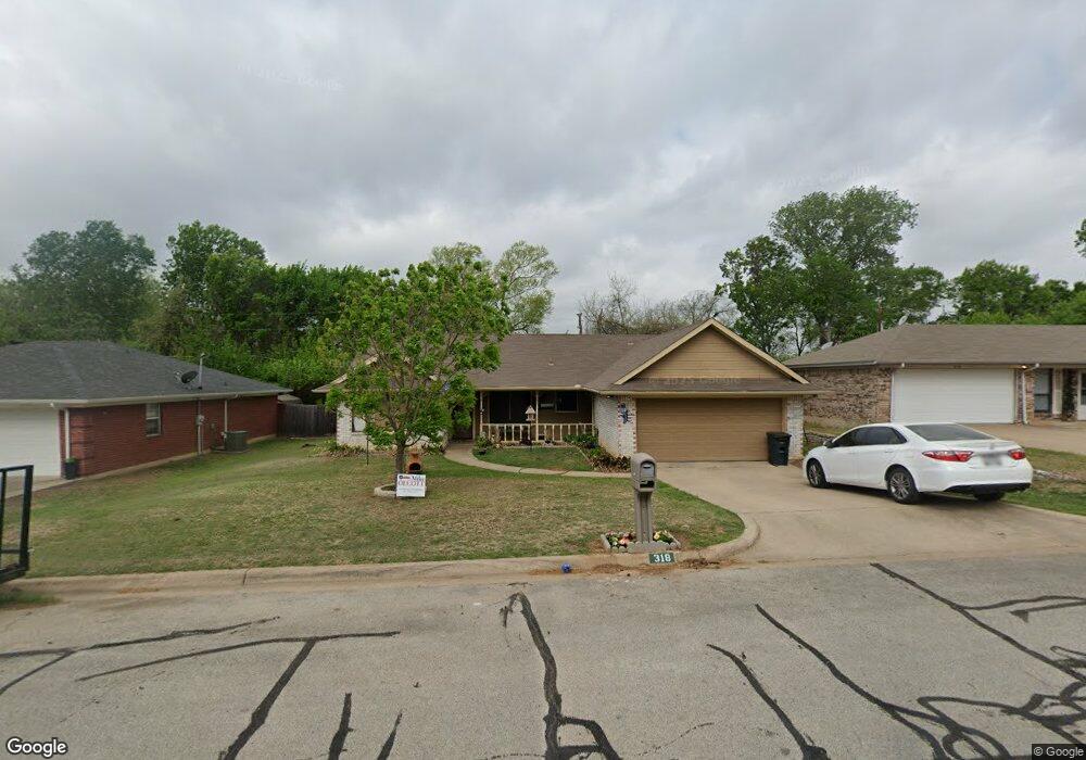 318 Cherry St, Weatherford, TX 76086 - photo 1