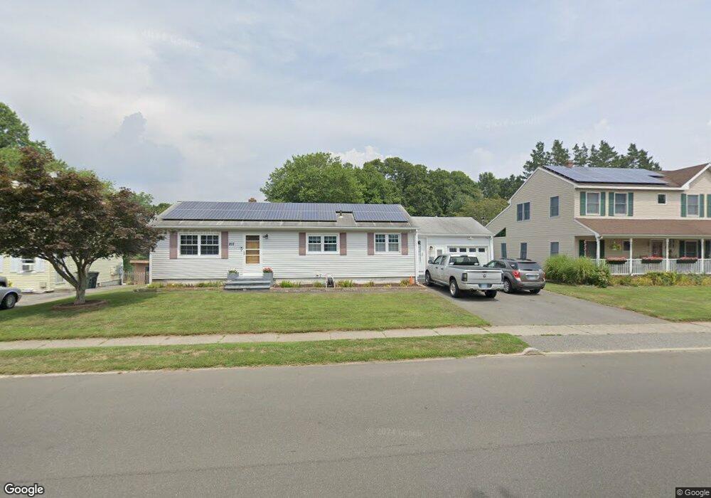 207 Anderson Ave, Milford, CT 06460 - photo 1