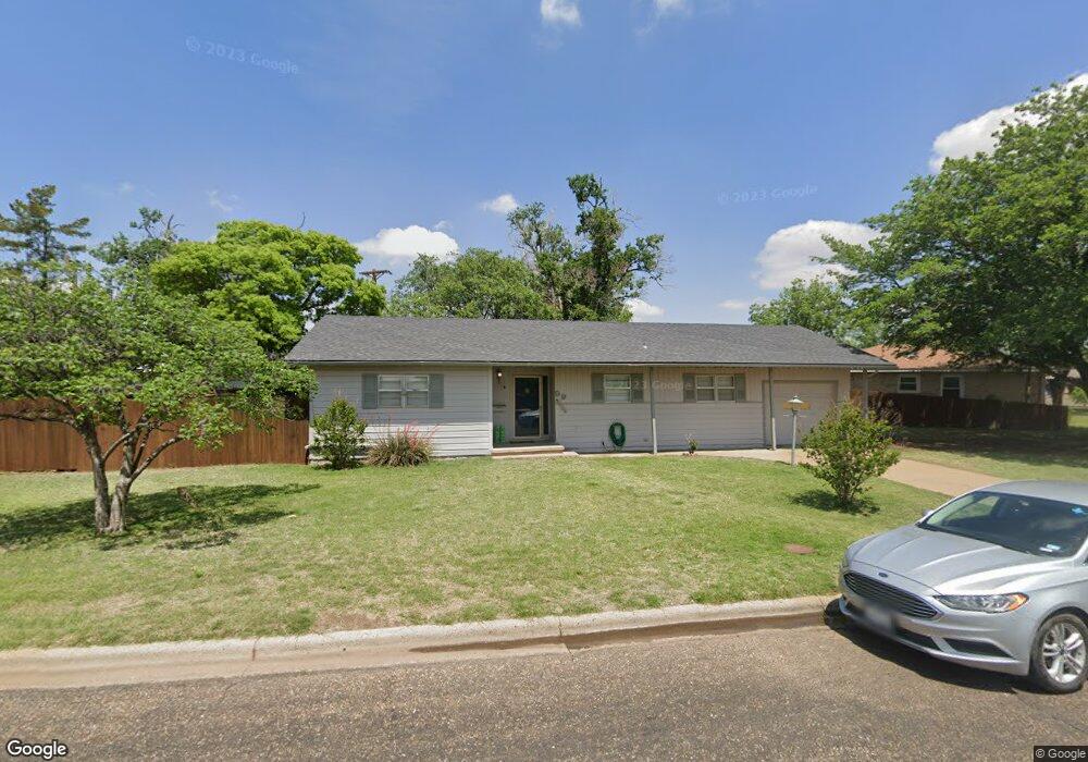 99 Thomas Blvd, Plainview, TX 79072 - photo 1