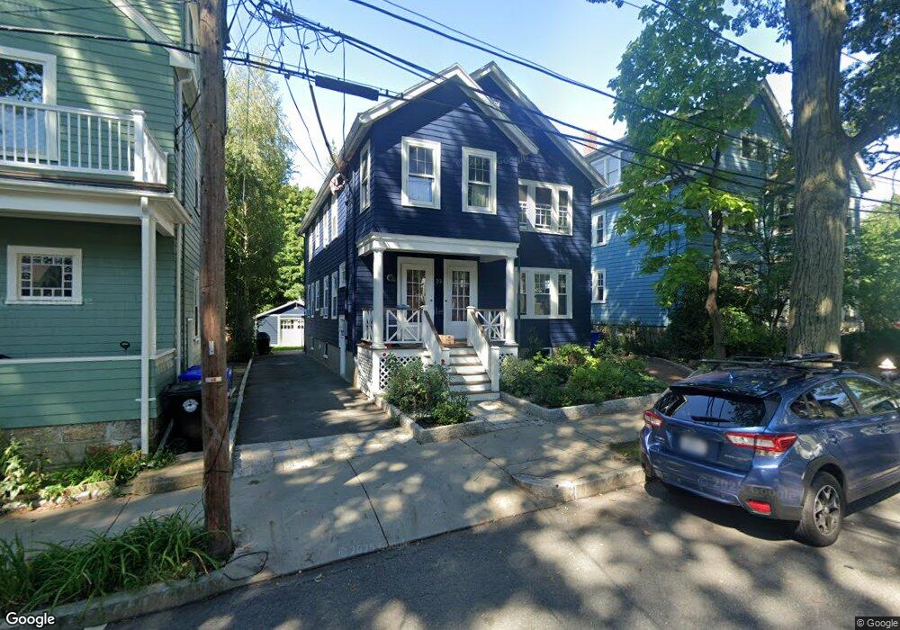 39 Ackers Ave unit 2, Brookline, MA 02445 - photo 1