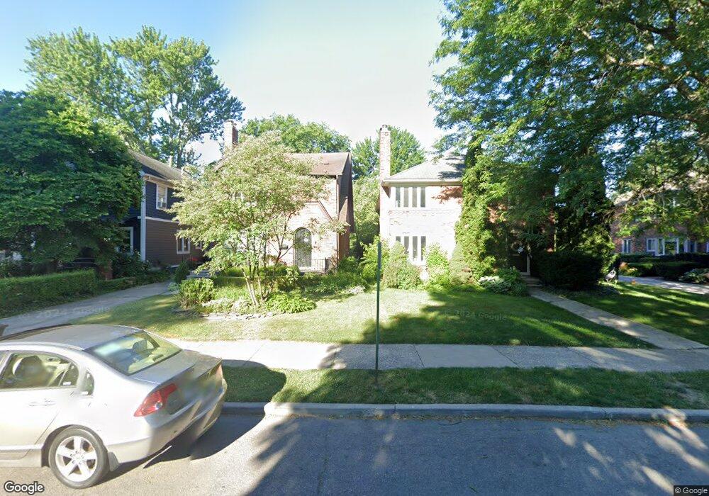 557 Neff Rd, Grosse Pointe, MI 48230 - photo 1