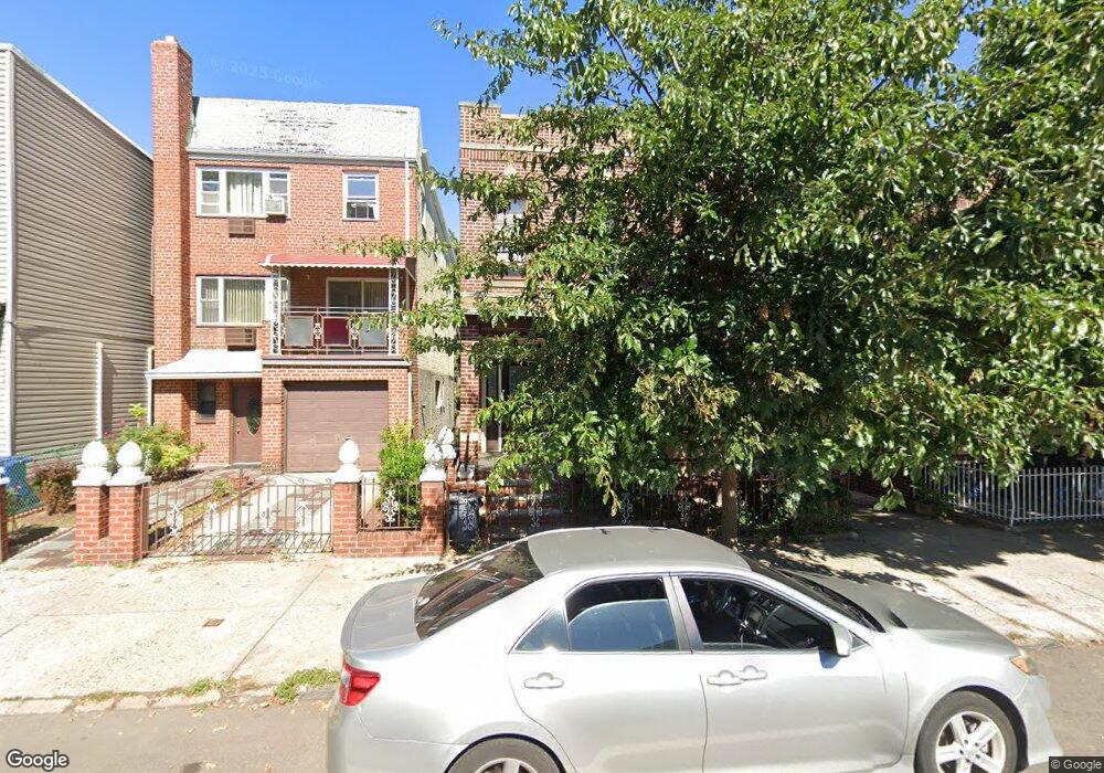 3154 43rd St, Astoria, NY 11103 - photo 1