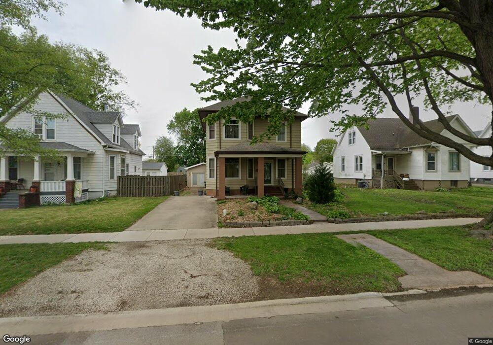 512 Wyatt Ave, Lincoln, IL 62656 - photo 1