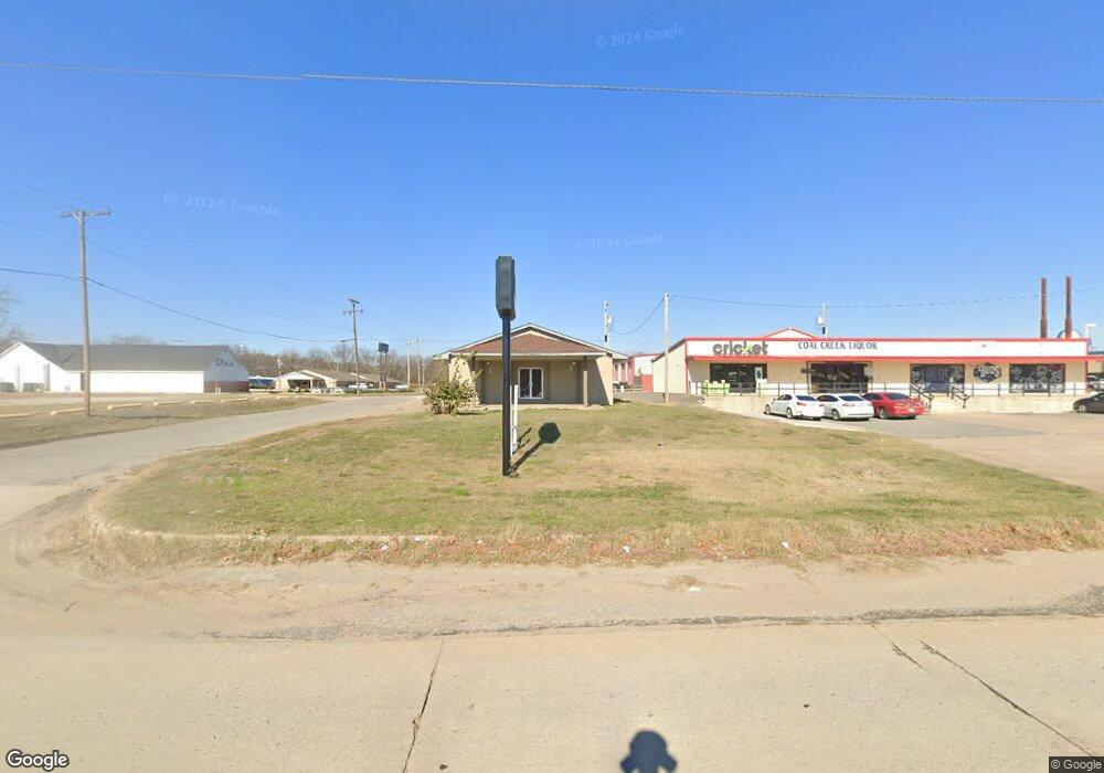 702 E Main St, Henryetta, OK 74437 - photo 1