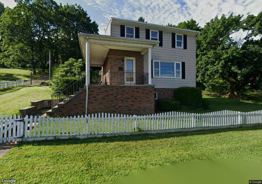 604 W Carroll St, Saint Clair, PA 17970 - photo 1