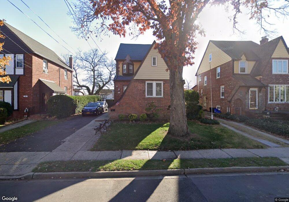 38 Dubonnet Rd, Valley Stream, NY 11581 - photo 1