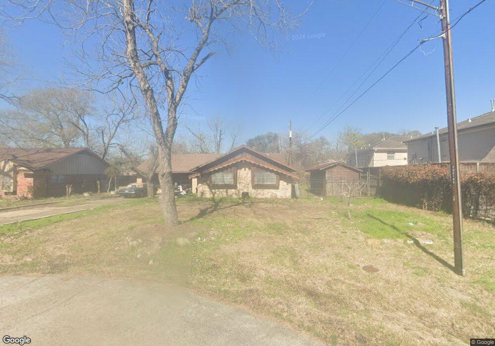 235 E Thornton Rd, Houston, TX 77022 - photo 1