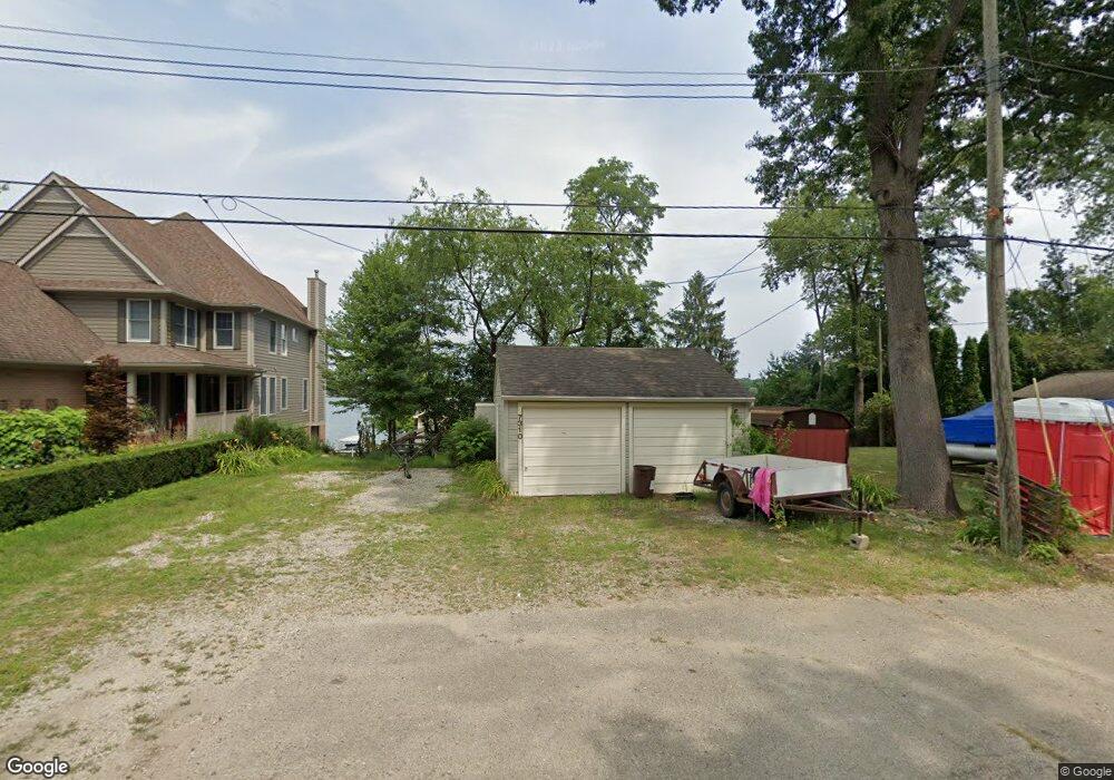 7310 Hardisty, West Bloomfield, MI 48324 - photo 1