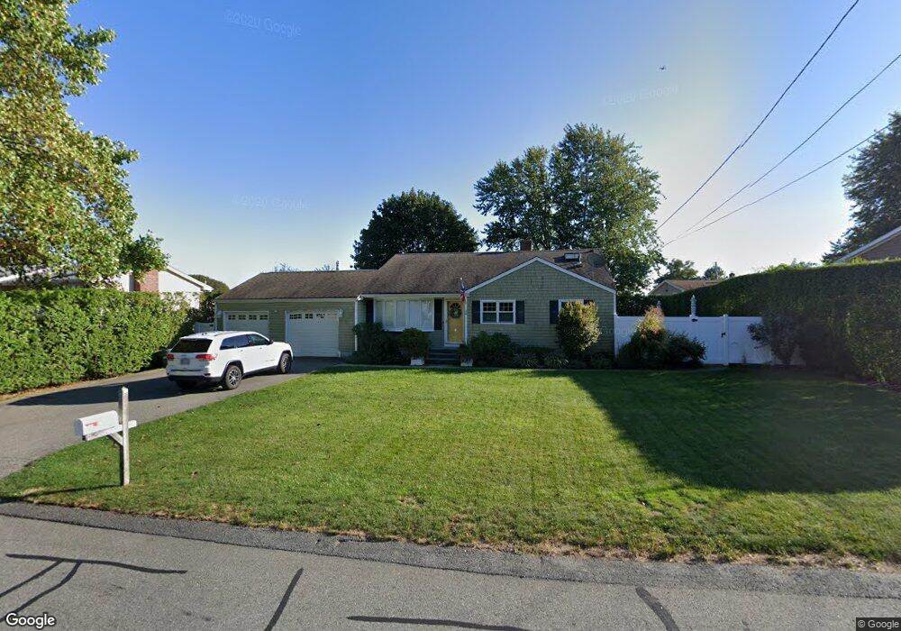 38 Squantum Dr, Middletown, RI 02842 - photo 1