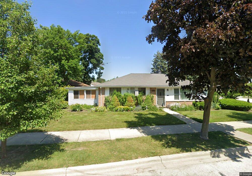 1130 W Grant Dr, Des Plaines, IL 60016 - photo 1