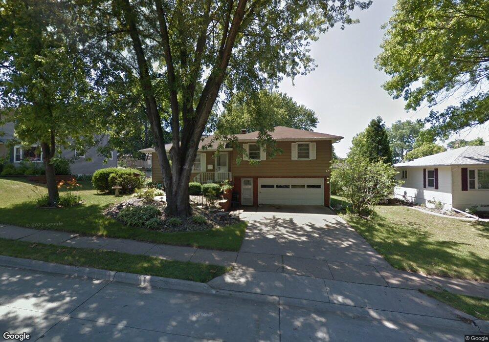 2826 Kelling St, Davenport, IA 52804 - photo 1