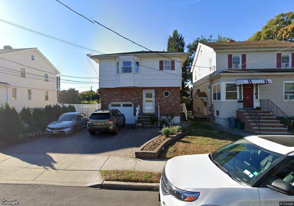 61 Langdon Place, Lynbrook, NY 11563 - photo 1