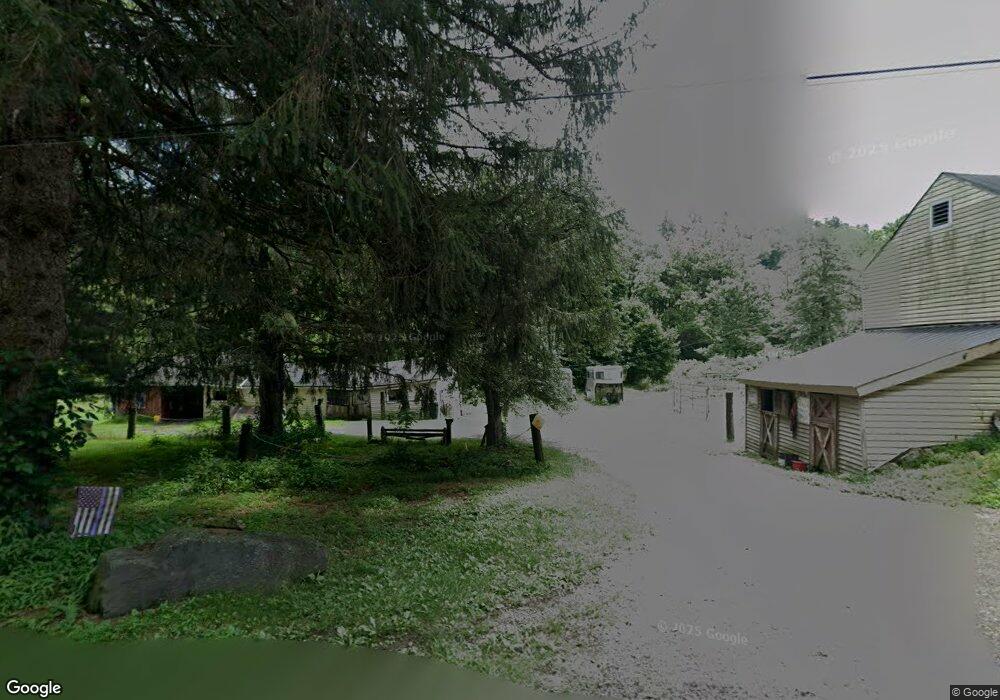 916 Dairy Rd, Tamaqua, PA 18252 - photo 1