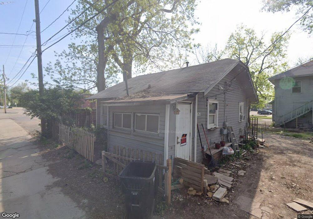 422 SW Franklin Ave, Topeka, KS 66606 - photo 1
