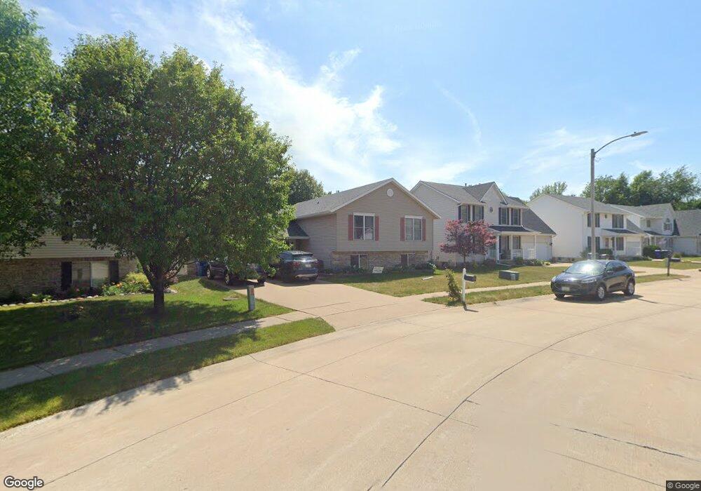 3207 Fieldcrest Dr, Davenport, IA 52806 - photo 1