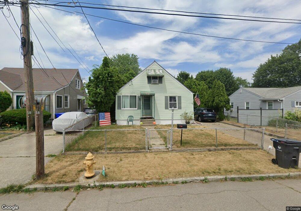 138 Warwick Rd, Pawtucket, RI 02861 - photo 1