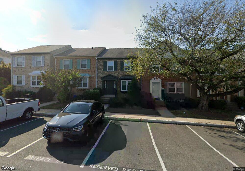 10285 Arizona Cir, Bethesda, MD 20817 - photo 1